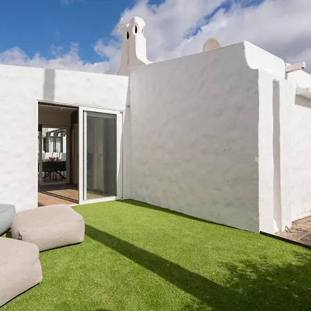 Vakantiehuis Modern Bungalow Dragon Club Ii San Bartolomé